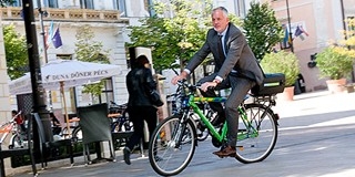 Bicajjal nyargalnak ezentúl a közterületisek, jelentette be Páva Bicajjal nyargalnak ezentúl a közterületisek, jelentette be Páva