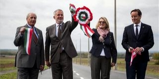 Felavatták a 8,5 hektáros Ipari Parkot Pécs déli határában Felavatták a 8,5 hektáros Ipari Parkot Pécs déli határában