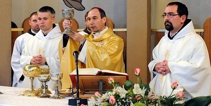 Udvardy György püspök celebrál misét Szent Mór ünnepén