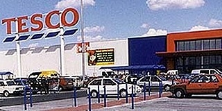 Zuhan a Tesco eredménye, távozik a cégelnök Zuhan a Tesco eredménye, távozik a cégelnök