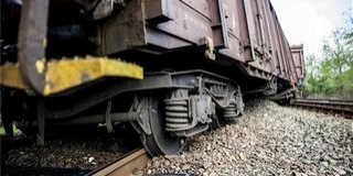Csak kedd este indulhat meg a forgalom a Pécs-Villány vonalon Csak kedd este indulhat meg a forgalom a Pécs-Villány vonalon