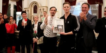 Tuboly Szilárd táncművész kapta a Pécsi Balett Társulati Díját Tuboly Szilárd táncművész kapta a Pécsi Balett Társulati Díját