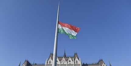 Így emlékezik Pécs a Nemzeti Gyásznapon a forradalom áldozataira Így emlékezik Pécs a Nemzeti Gyásznapon a forradalom áldozataira