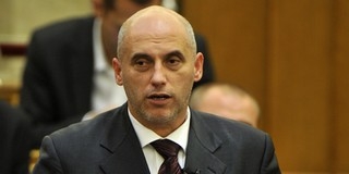 Az ellenzék azt követeli, mondjon le a NAV elnöke