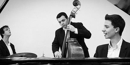 Metronóm Jazz Klub: Oláh Krisztián Trió a ZSKN-ben Metronóm Jazz Klub: Oláh Krisztián Trió a ZSKN-ben