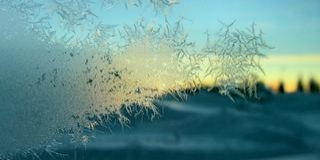Dermesztő kísérletek várják a ZSKN látogatóit Mikuláskor Dermesztő kísérletek várják a ZSKN látogatóit Mikuláskor