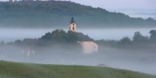 Harangot szentelnek Abaligeten a szovjet átvonulás évfordulóján Harangot szentelnek Abaligeten a szovjet átvonulás évfordulóján