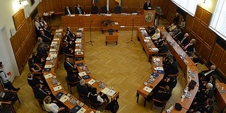 Indítják a fűnyírót: az első kör után a pécsi városházán további elbocsátások is lesznek Indítják a fűnyírót: az első kör után a pécsi városházán további elbocsátások is lesznek