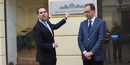 Bemutatták az új országgyűlési képviselői irodát a belvárosban Bemutatták az új országgyűlési képviselői irodát a belvárosban