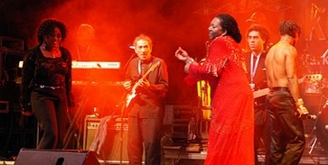 Boney M: nosztalgia buszjárat is lesz Boney M: nosztalgia buszjárat is lesz
