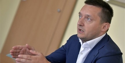 Elsősorban a magyar embereknek kell munkát adni Elsősorban a magyar embereknek kell munkát adni