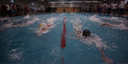 Több mint kétszáz versenyző úszott a pécsi ANK Delfin Kupán