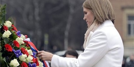 Hende Csaba bemutatkozó látogatáson fogadta Colleen Bellt Hende Csaba bemutatkozó látogatáson fogadta Colleen Bellt