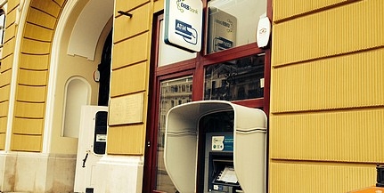 Beragadt a Siklóson és Pécsett is működő DRB bank ügyfeleinek pénze a Buda-Cash botrány miatt Beragadt a Siklóson és Pécsett is működő DRB bank ügyfeleinek pénze a Buda-Cash botrány miatt