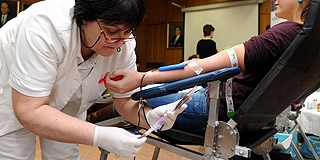 Egyre kevesebben adnak vért Baranyában, pedig gyakran telefonon is erre ösztönöznek