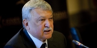 Csányiék Strassbourgba mennek a devizahiteles törvény miatt Csányiék Strassbourgba mennek a devizahiteles törvény miatt