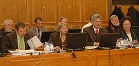 Van pécsi képviselő, aki havi 300 ezer felett visz haza Van pécsi képviselő, aki havi 300 ezer felett visz haza