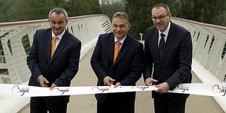 Orbán a bajai hídavatón: 