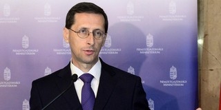 Varga szerint rendkívül kedvező az OECD-prognózis