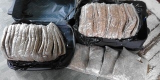 Két bőröndnyi dohány 