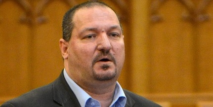 Feljelentést tesz a Fidesz a plakátrongálások miatt Feljelentést tesz a Fidesz a plakátrongálások miatt