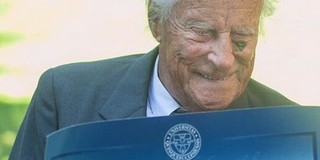 Zafír díszoklevelet adományozott a PTE a 103 éves jogásznak Zafír díszoklevelet adományozott a PTE a 103 éves jogásznak