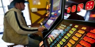 Uniós jogot sérthet a nyerőgépek betiltása
