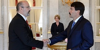 Pécsi születésű a frissen kinevezett államtitkár Pécsi születésű a frissen kinevezett államtitkár