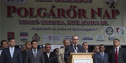 Külföldön is felfigyeltek a polgárőrség tevékenységére - mondta Pintér Sándor Sikondán Külföldön is felfigyeltek a polgárőrség tevékenységére - mondta Pintér Sándor Sikondán