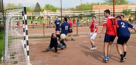 Kispályás: lesz műfű, csak később