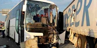 Gyermekek is megsérültek a Mohács közelében karambolozott autóbuszon Gyermekek is megsérültek a Mohács közelében karambolozott autóbuszon