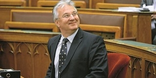 Hétszázezren már letették az állampolgársági esküt