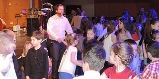Gyermekprogramból táncház: Pécsett koncertezik a Csurgó Gyermekprogramból táncház: Pécsett koncertezik a Csurgó