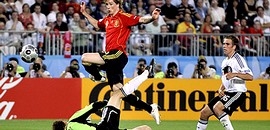 Torres a csúcsra lőtte a spanyolokat