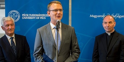 Janus Pannonius nevét viseli a kedden átadott, 15 milliárdból felújított 400 ágyas klinika Janus Pannonius nevét viseli a kedden átadott, 15 milliárdból felújított 400 ágyas klinika