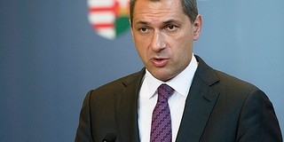 Határvédelem: Lázár a honatyák felhatalmazását kérte Határvédelem: Lázár a honatyák felhatalmazását kérte