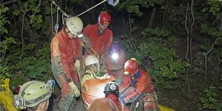 Balesetet szenvedett barlangászt mentettek az éjjel Balesetet szenvedett barlangászt mentettek az éjjel