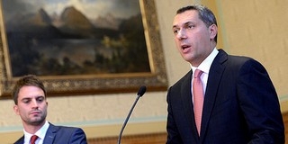 Lázár: válsághelyzet kihirdetését fontogatja a kormány