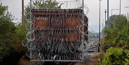 Megint hatszáz migráns érkezett Beremendre Megint hatszáz migráns érkezett Beremendre