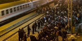 Vasárnap csaknem hatezer migráns érkezett Horvátországból Vasárnap csaknem hatezer migráns érkezett Horvátországból