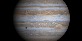 Kilökött egy óriásbolygót a Naprendszerből a Jupiter Kilökött egy óriásbolygót a Naprendszerből a Jupiter