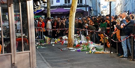 Tévés kulisszatitkokról is beszélt Kert Attila pécsi előadásán a párizsi terror kapcsán Tévés kulisszatitkokról is beszélt Kert Attila pécsi előadásán a párizsi terror kapcsán