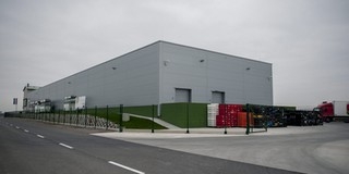 Hűtőház és logisztikai központ épült Birjánban