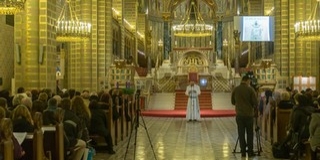 Közös énekléssel, szentmisével nyílt meg a 13. Pécsi Advent a székesegyházban Közös énekléssel, szentmisével nyílt meg a 13. Pécsi Advent a székesegyházban