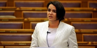 Nő a családi adókedvezmény, testvérkampányt indít az Emmi Nő a családi adókedvezmény, testvérkampányt indít az Emmi