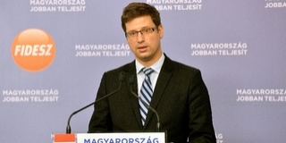 Már másfél millió aláírást gyűjtött össze a Fidesz Már másfél millió aláírást gyűjtött össze a Fidesz