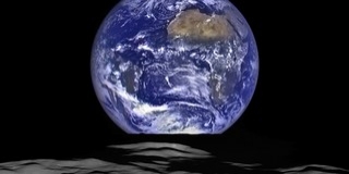 Így látta a NASA szondája a Holdról a Földet Így látta a NASA szondája a Holdról a Földet
