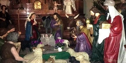 Ismét felállították az életnagyságú betlehemet a pécsi Ferences templomban Ismét felállították az életnagyságú betlehemet a pécsi Ferences templomban