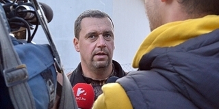 A rendőrségen is véget ért a pécsi farkaskaland: Szatyor Miklós „közérdekből A rendőrségen is véget ért a pécsi farkaskaland: Szatyor Miklós „közérdekből
