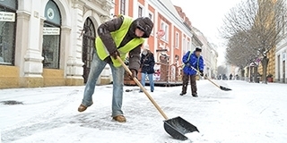 A jövő héten visszatér a tél: várhatóan Pécsett is újra szükség lesz a hólapátokra A jövő héten visszatér a tél: várhatóan Pécsett is újra szükség lesz a hólapátokra